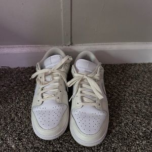 White Nike Dunks